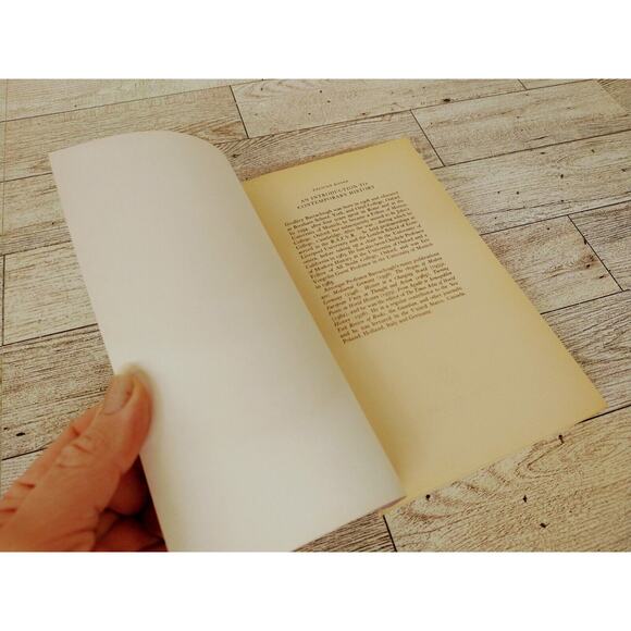 An Introduction to Contemporary History by Geoffrey Barraclough 1968 Paperback - Picture 10 of 11